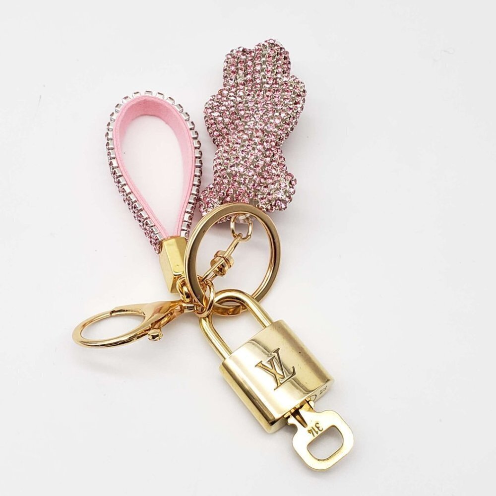100% Auth Louis Vuitton Lock & Key with unbranded Bagcharm, Keycharm 120725 - Picture 2 of 6